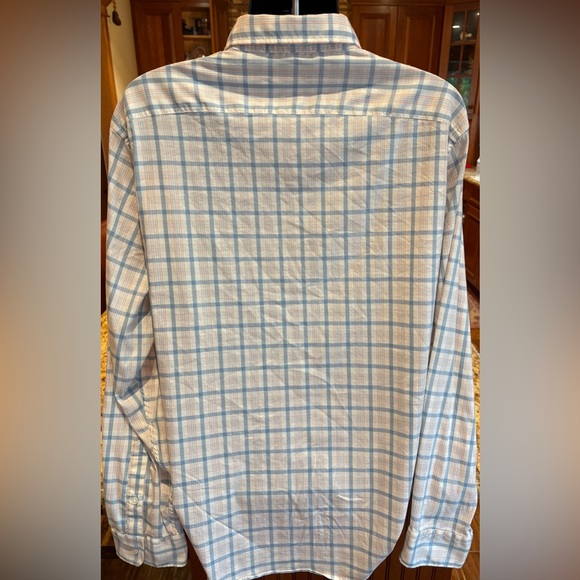 Faherty Men's button front casual shirt. Sharp blue/red plaid w/logo.Retail $148 - Picture 7 of 7